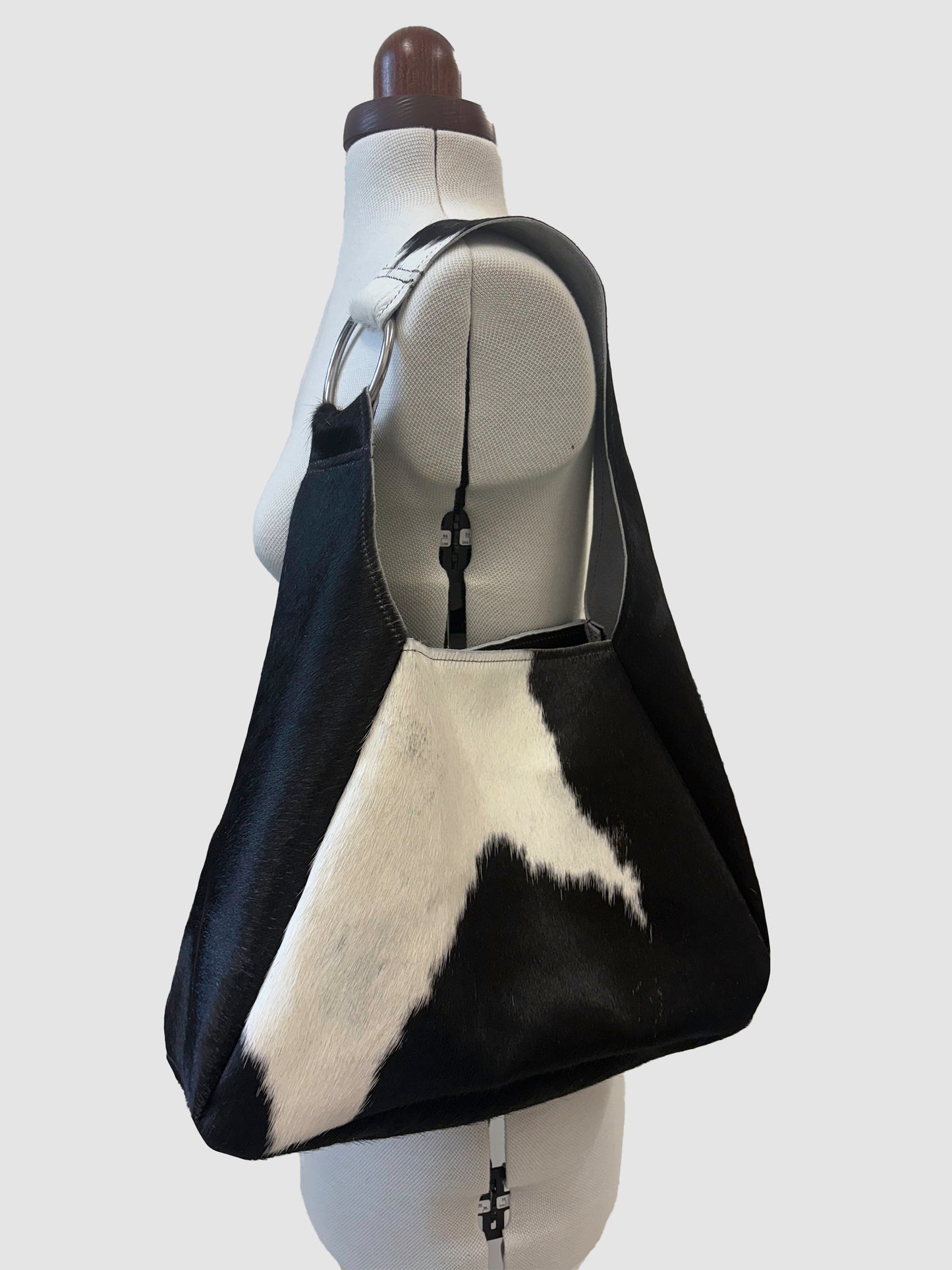 O-Ring Bag - Cow Hide Black