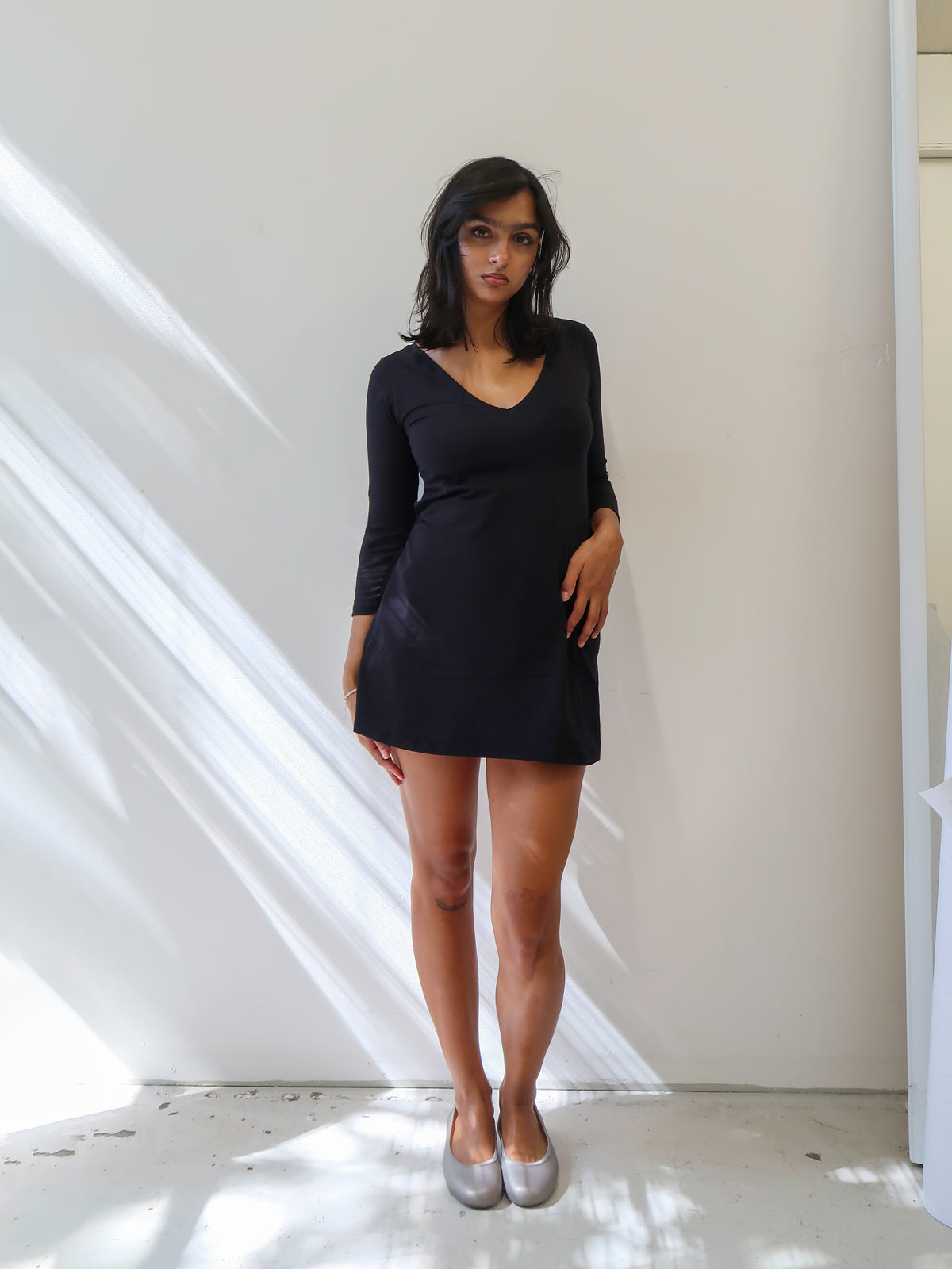 The Everyday V-Neck Dress - Black
